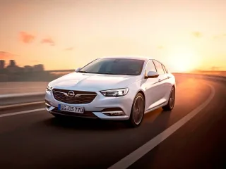 Opel Insignia II · Лифтбек