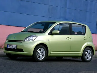 Daihatsu Sirion M3 · Хетчбэк