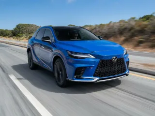 Автомобиль Lexus RX