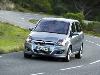 Opel Zafira B рестайлинг · Минивэн
