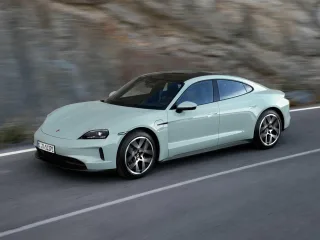 Автомобиль Porsche Taycan
