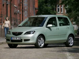 Mazda 2 I рестайлинг · Хетчбэк