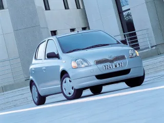 Toyota Yaris I · Хетчбэк