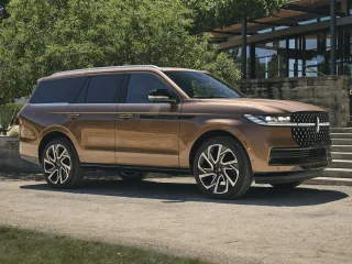 Автомобиль Lincoln Navigator
