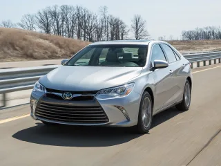 Toyota Camry XV50 рестайлинг · Седан
