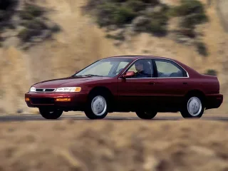 Honda Accord V · Седан