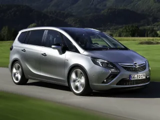 Opel Zafira C · Минивэн