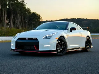 Nissan GT-R I рестайлинг 2 · Купе