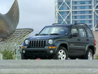 Jeep Cherokee III · Внедорожник