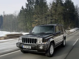 Автомобиль Jeep Commander