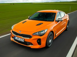 Автомобиль Kia Stinger