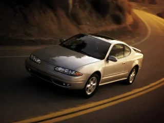 Автомобиль Oldsmobile Alero