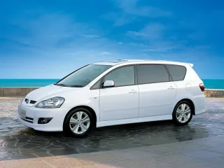 Автомобиль Toyota Ipsum