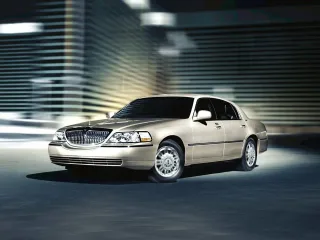 Автомобиль Lincoln Town Car