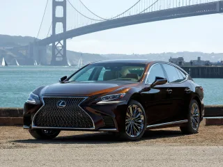 Lexus LS V · Седан