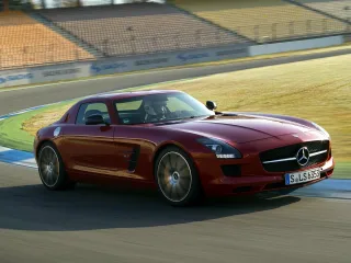 Автомобиль Mercedes-Benz SLS-класс AMG