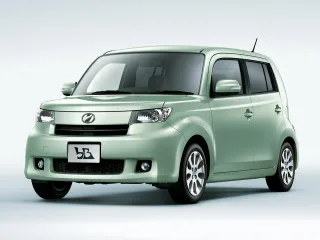Автомобиль Toyota bB