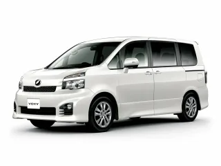 Toyota Voxy R70 рестайлинг · Минивэн