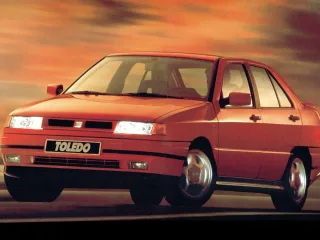 SEAT Toledo I · Лифтбек