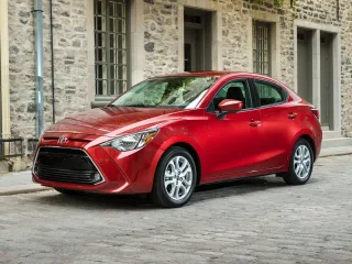Toyota Yaris DJ/DL · Седан