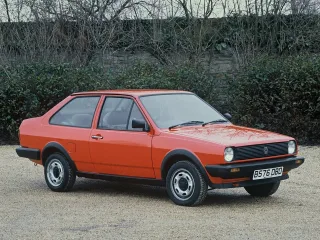 Volkswagen Polo II · Седан