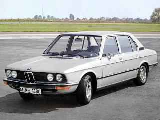 BMW 5 серия E12 · Седан