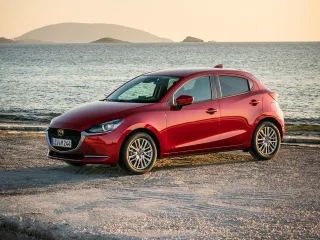 Автомобиль Mazda 2