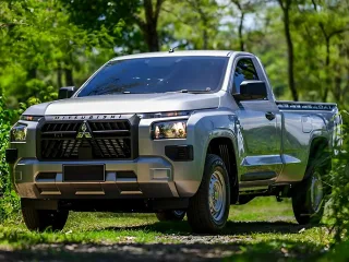 Автомобиль Mitsubishi L200
