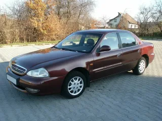 Kia Clarus II · Седан