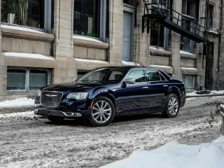 Автомобиль Chrysler 300C
