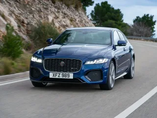 Автомобиль Jaguar XF