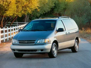 Toyota Sienna I · Минивэн