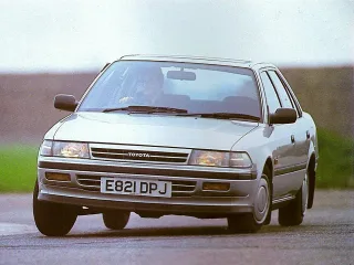 Toyota Corona T170 · Седан