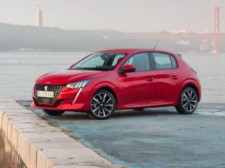 Автомобиль Peugeot 208