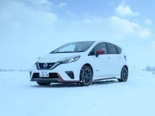 Nissan Note E12 рестайлинг · Хетчбэк