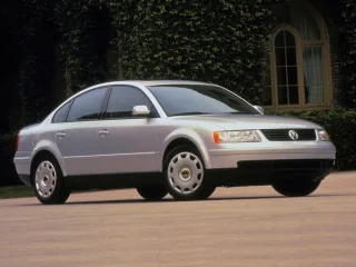 Volkswagen Passat B5 · Седан