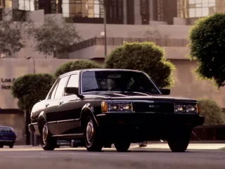 Toyota Corona T130 · Седан