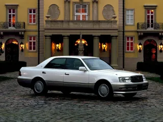 Toyota Crown S150 · Седан