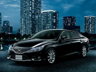 Автомобиль Toyota Mark X