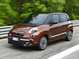 Автомобиль FIAT 500L