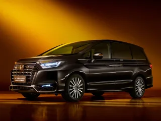 Автомобиль Honda Elysion